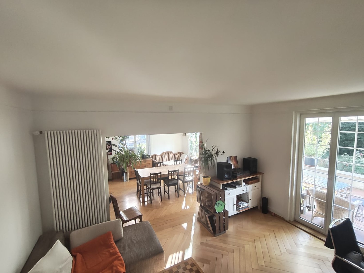 Chambre dans une colocation

Basil (32), Noel (31) und Lorenz (31) cherchent deux nouveaux colocataires pour notre beau chez-nous au Dahliaweg 7 dans le Rossfeld.
Nous apprécions une vie de colocation commune avec des activités et, quand l'occasion se présente, des dîners partagés. Faire du sport, j