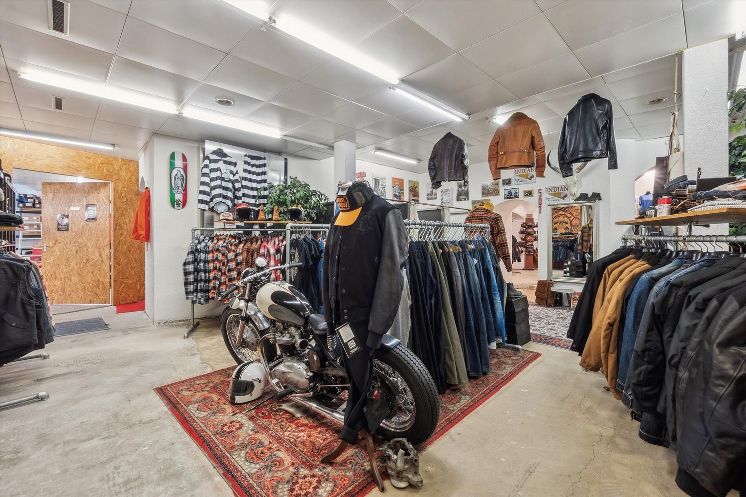 Commerce de 130m²
