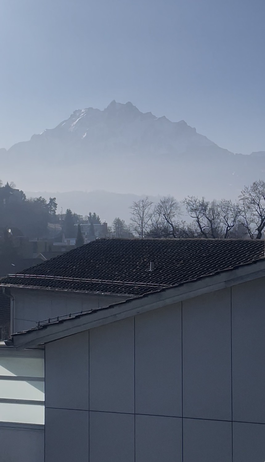 Chambre dans une colocation
Salut
Je loue une chambre meublée qui est occupée du dimanche au mardi. La chambre est disponible du mercredi au vendredi. J'ai 31 ans, je suis souvent en déplacement, j'adore danser, faire des sports de plein air et aller boire un verre dans un bar :)

N'hésitez pas à me