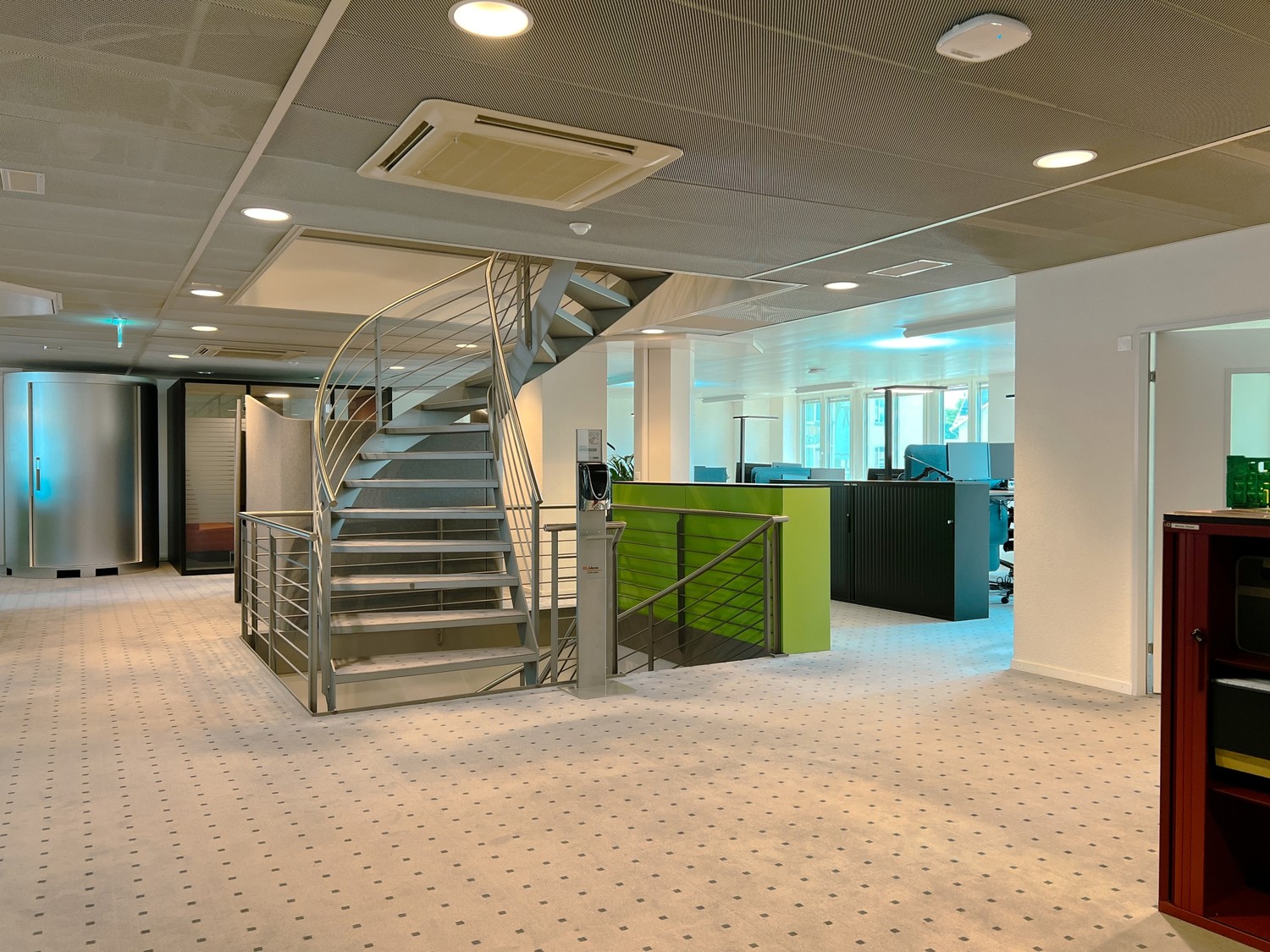 1817m² office, photo 7 sur 10