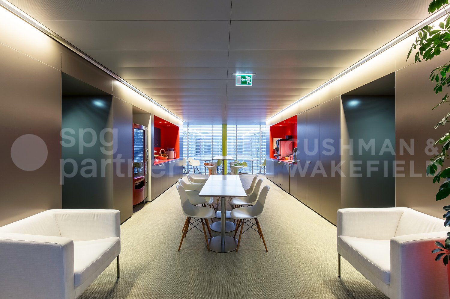 300m² office, photo 4 sur 8