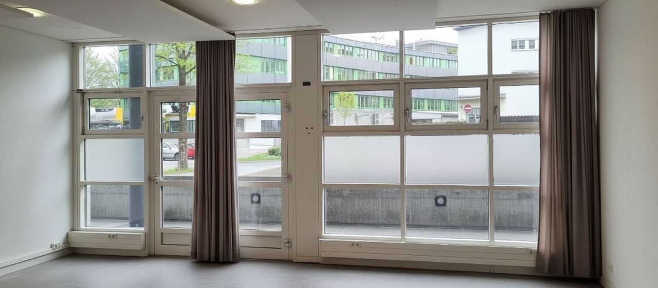56m² office