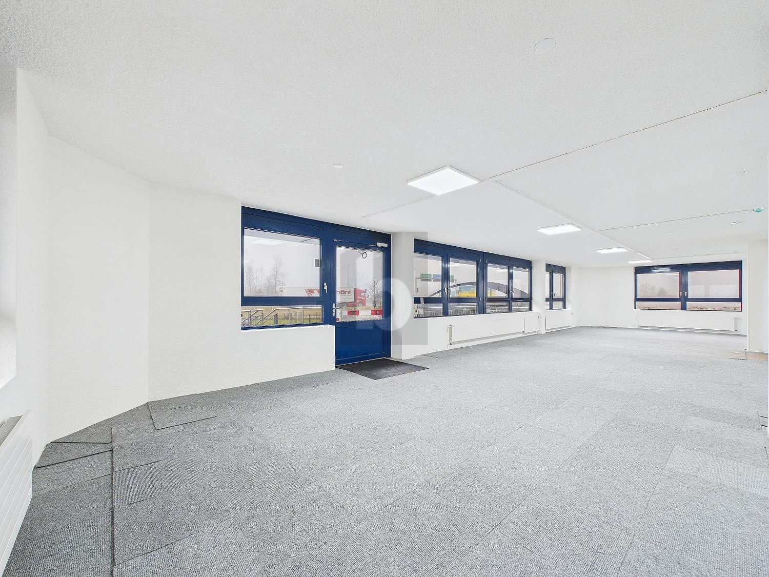 Local commercial de 158m², photo 1 sur 4