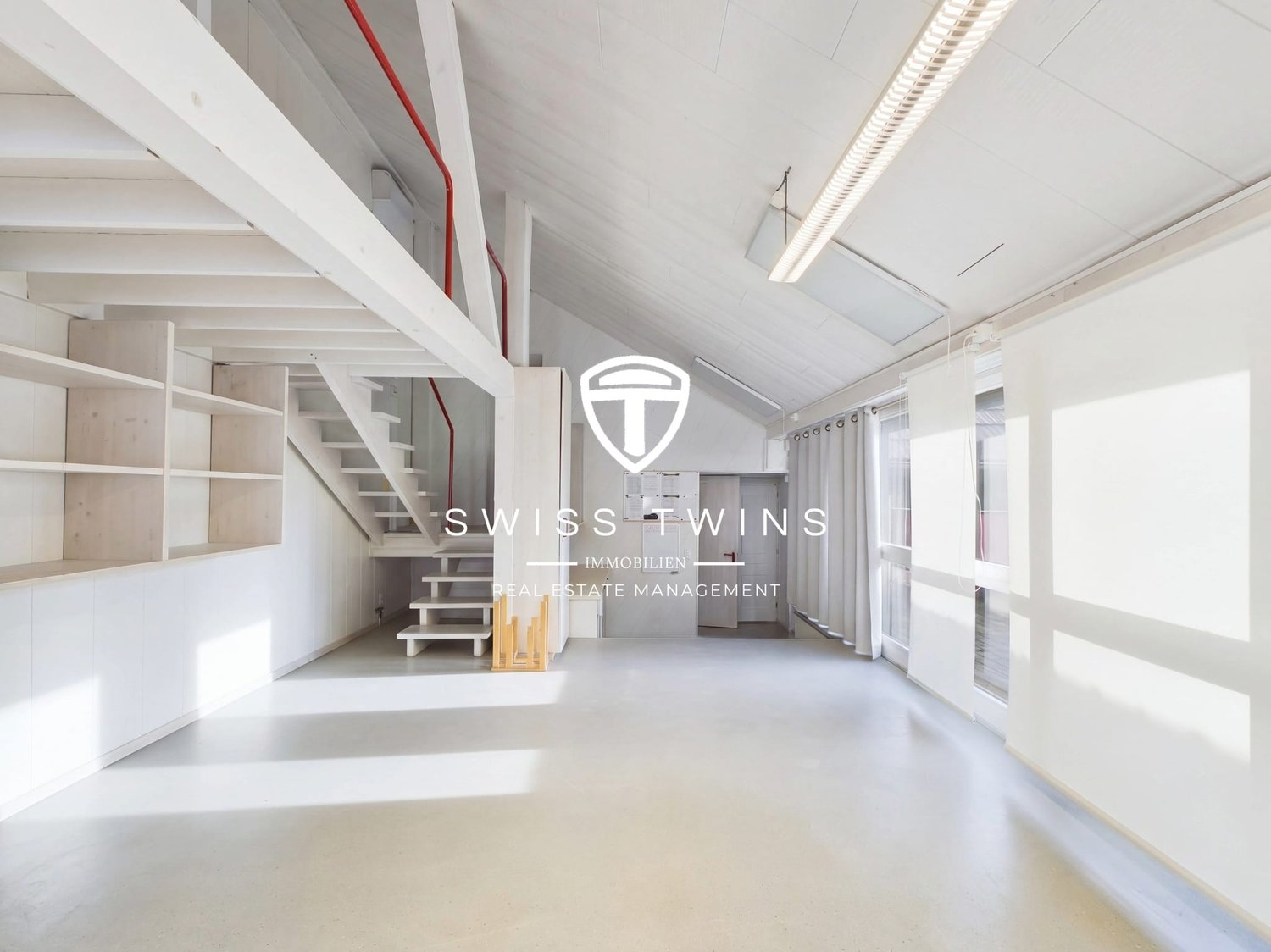Atelier de 301m², photo 2 sur 10