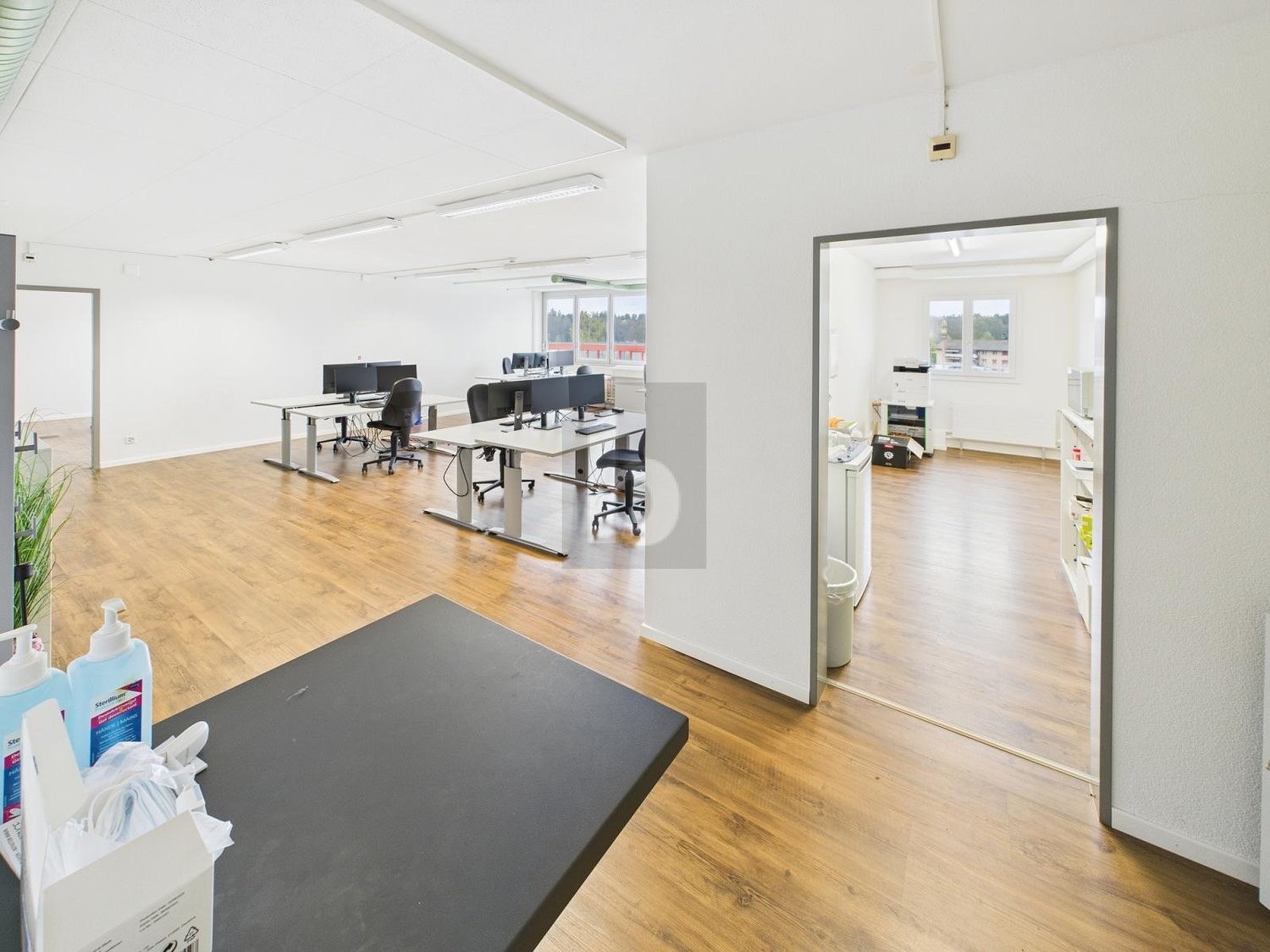 115m² bureau, photo 2 sur 4