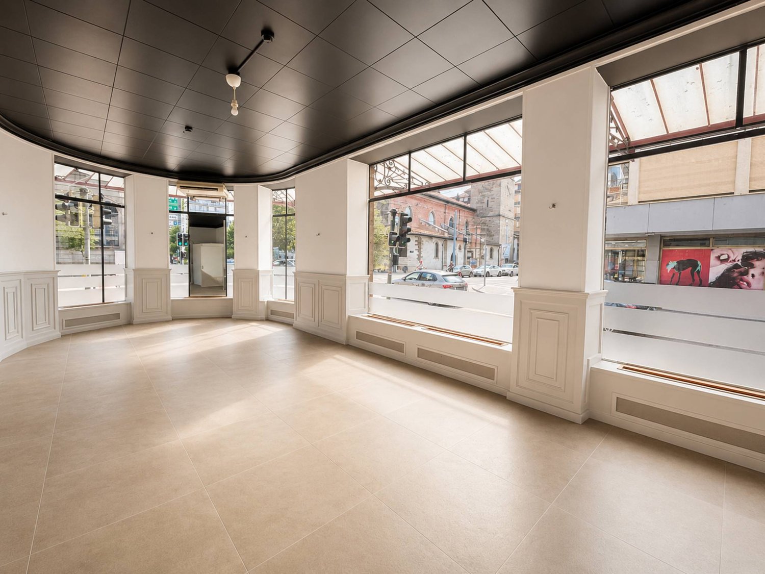 162m² arcade, photo 1 sur 10