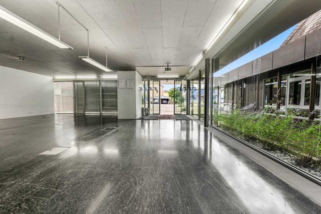 68m² bureau, photo 5 sur 8