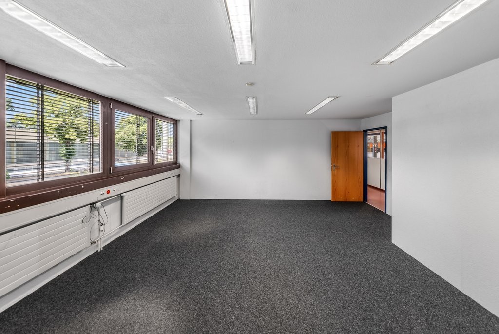 68m² bureau, photo 1 sur 8