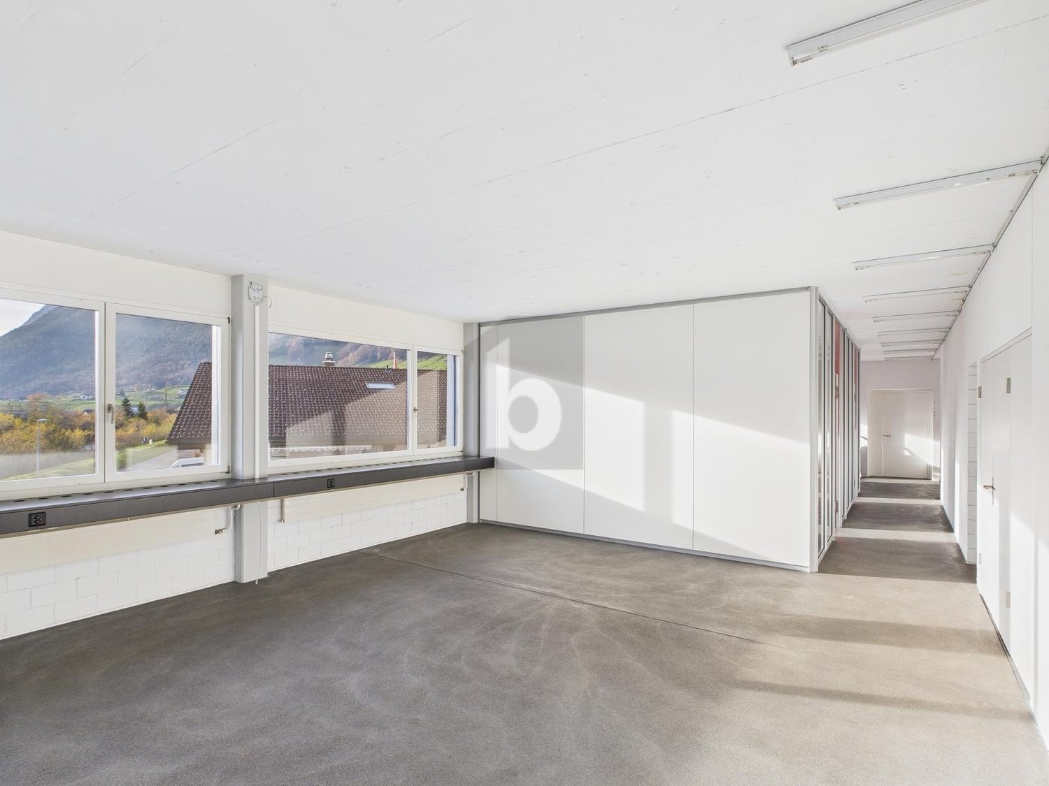 131m² office