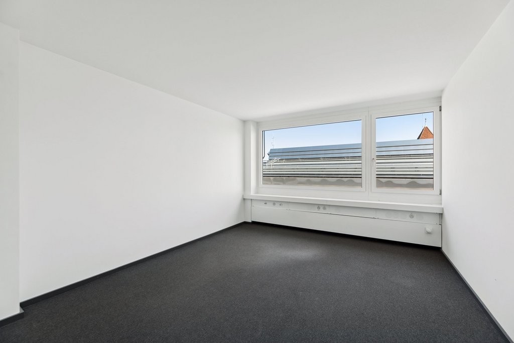 635m² bureau, photo 3 sur 10