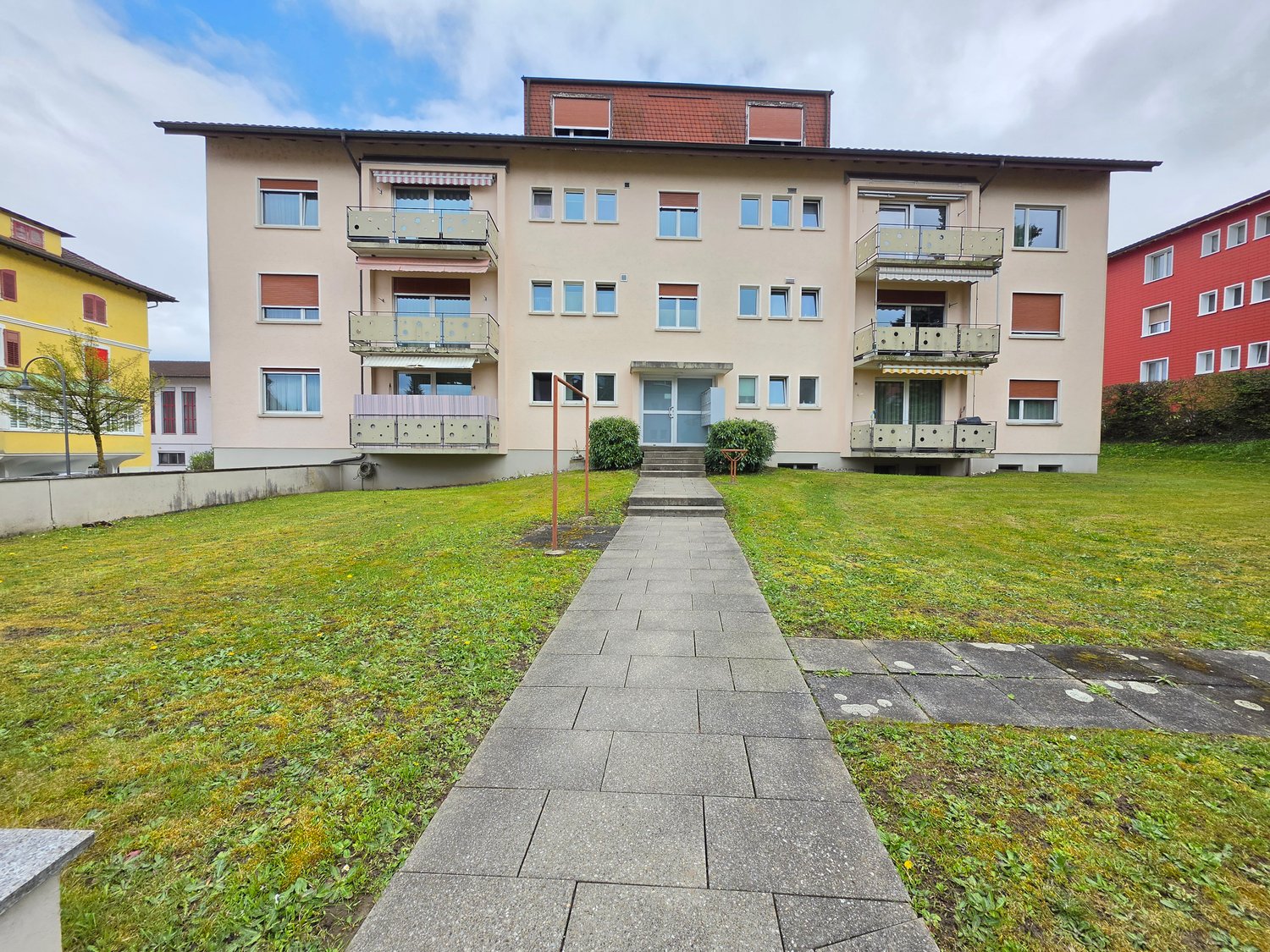 Appartement de 2 pièces sous les combles, photo 1 sur 10