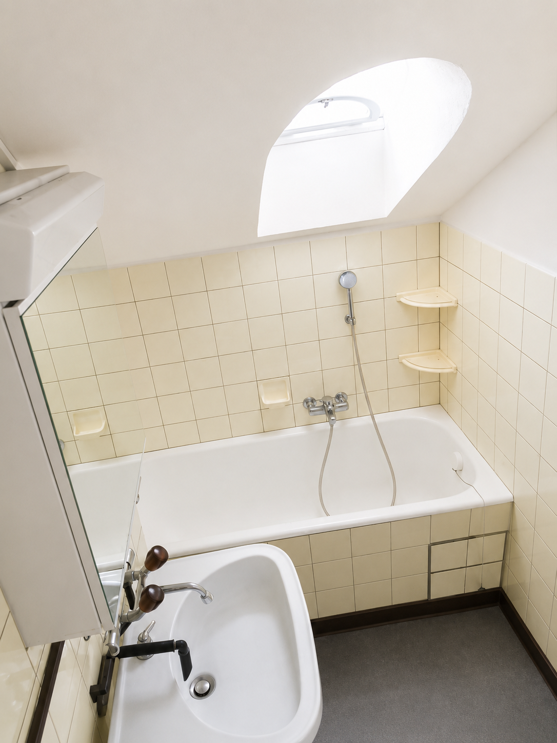 Appartement de 2 pièces sous les combles, photo 9 sur 10