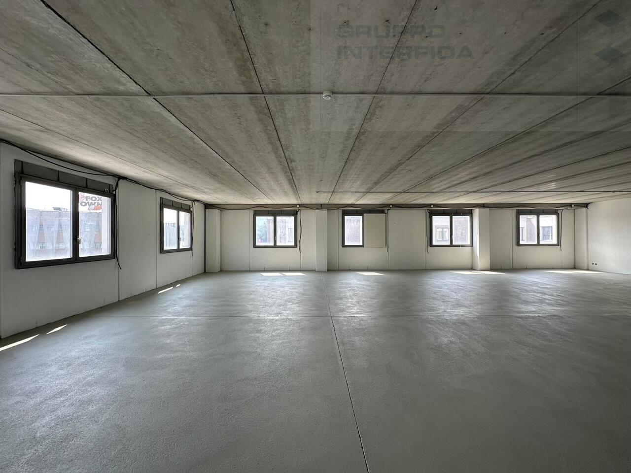 385m² office, photo 5 sur 8