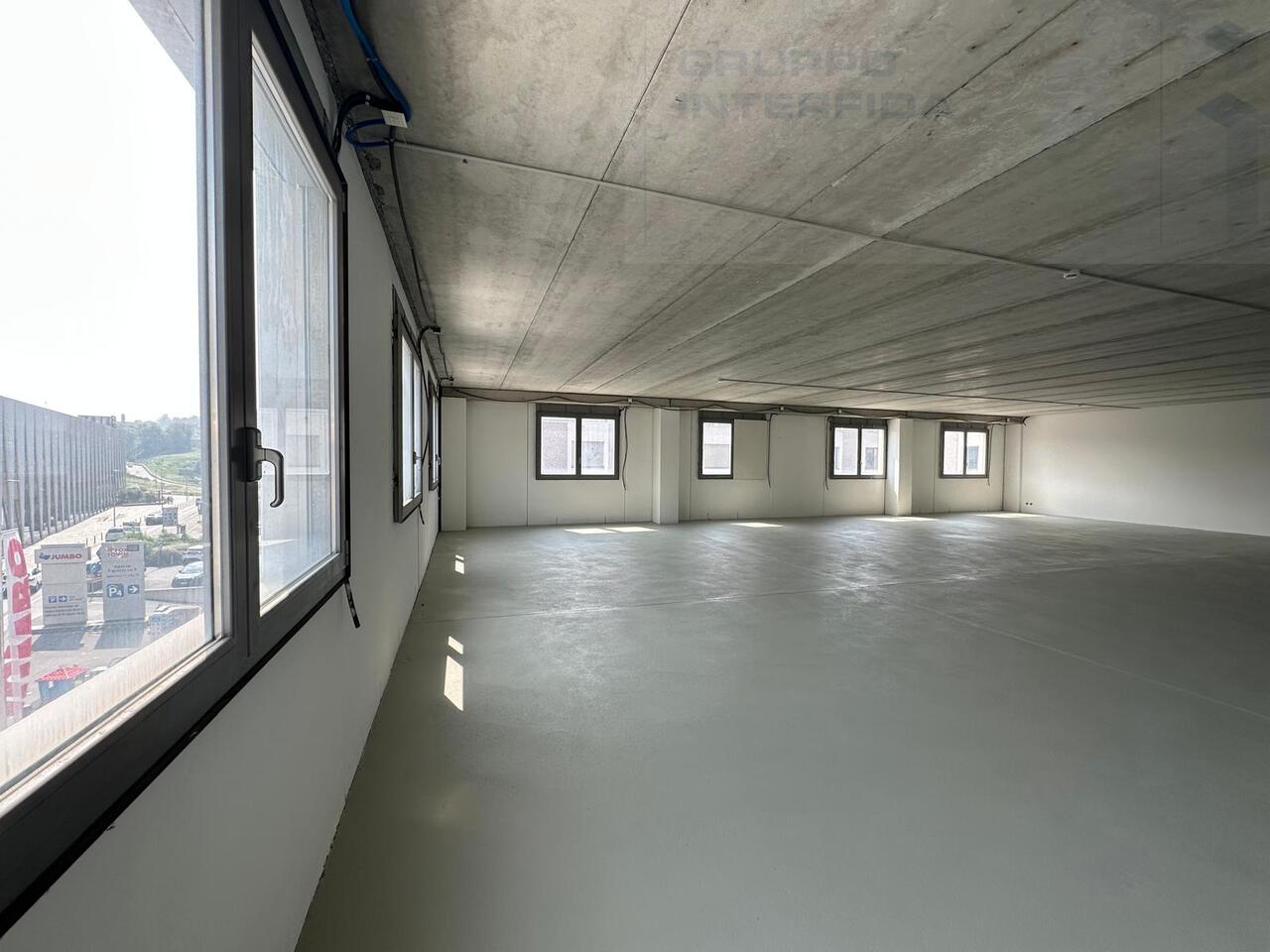 385m² office, photo 6 sur 8