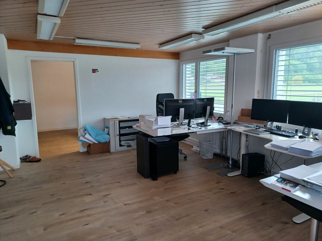 234m² commercial, photo 2 sur 5