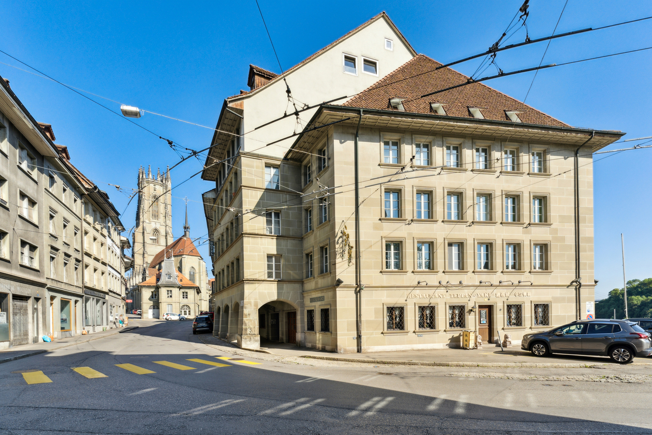 338m² restaurant