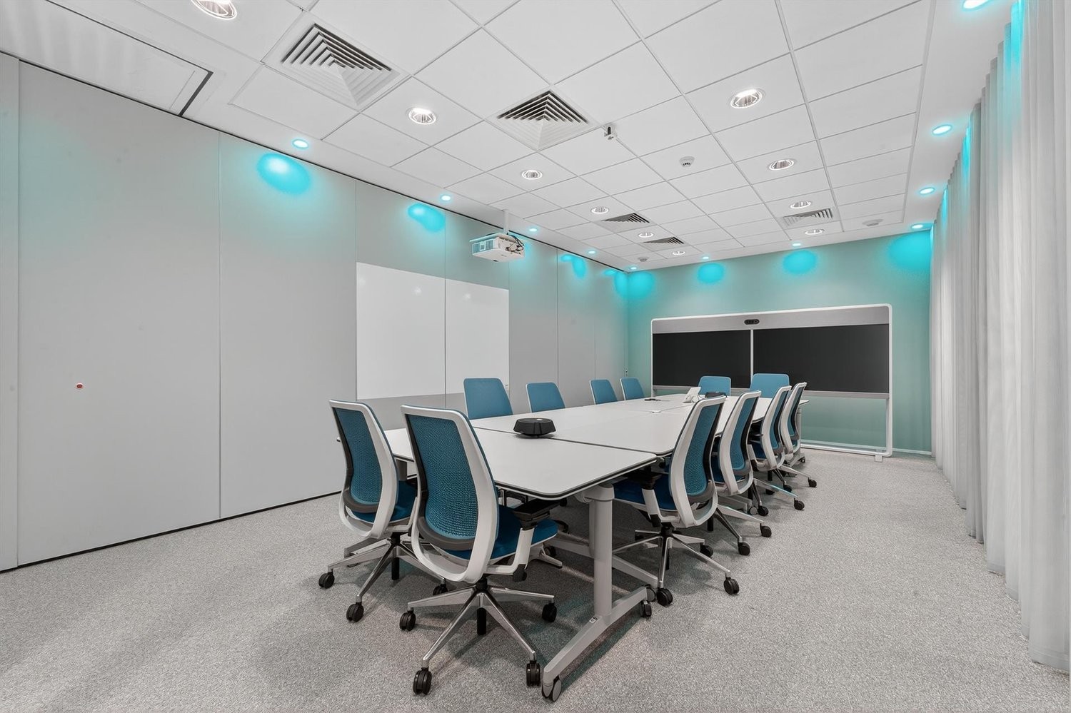 1600m² de bureaux