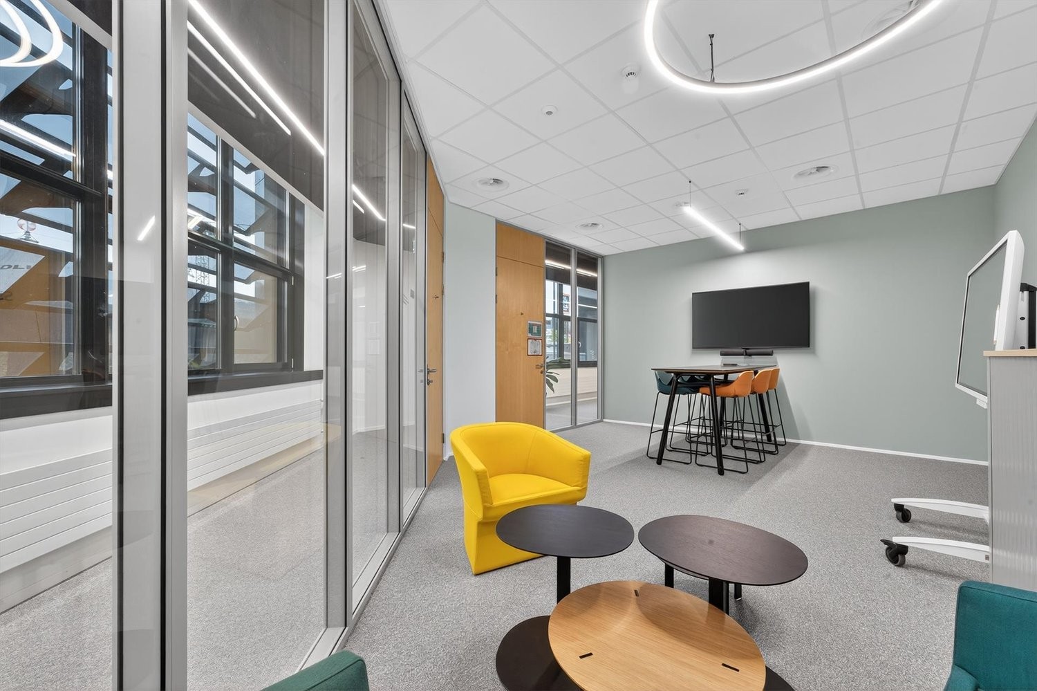 1600m² de bureaux