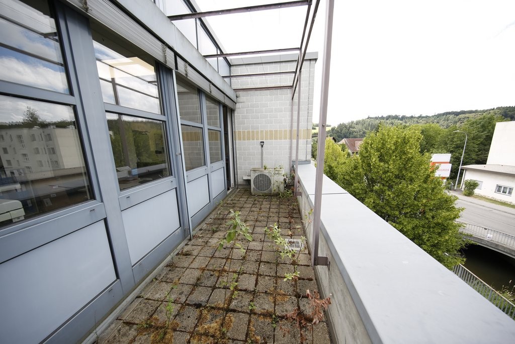 104m² commercial, photo 4 sur 5