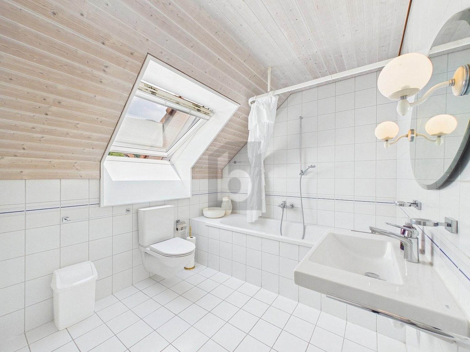 Maison mitoyenne de 5 ½ pièces, photo 3 sur 4