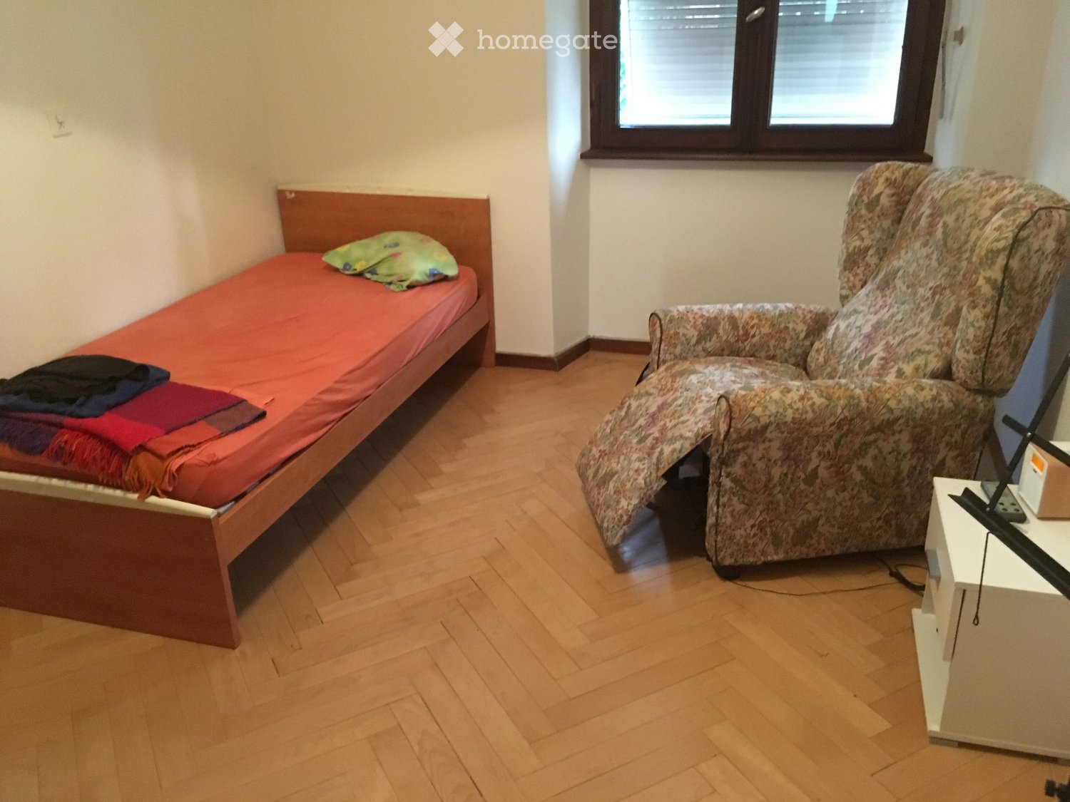 1 pièce chambre simple, photo 1 sur 4