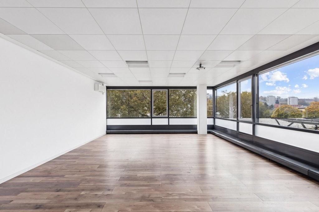 Bureau de 66m²