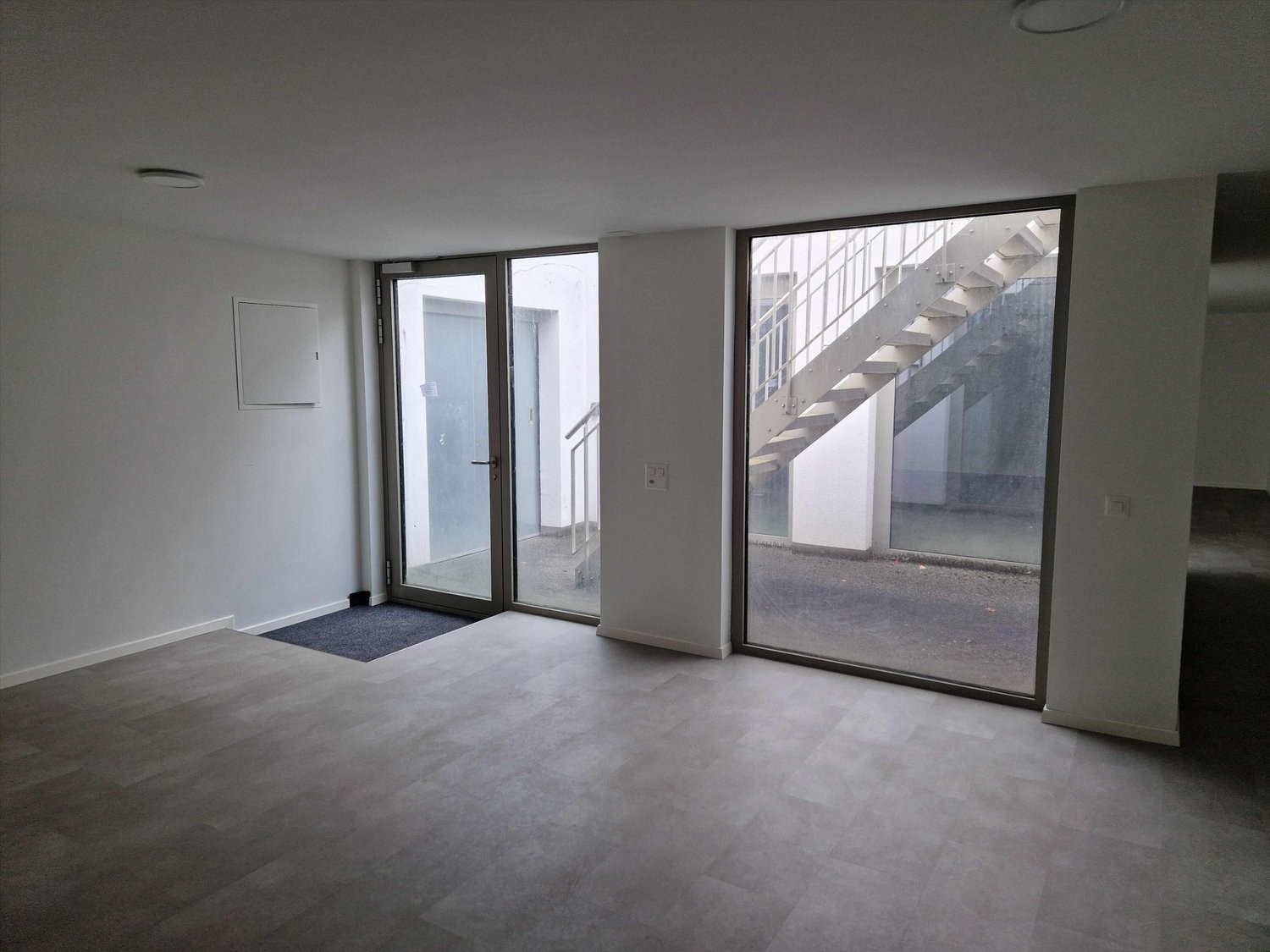43m² salle de loisirs, photo 2 sur 3