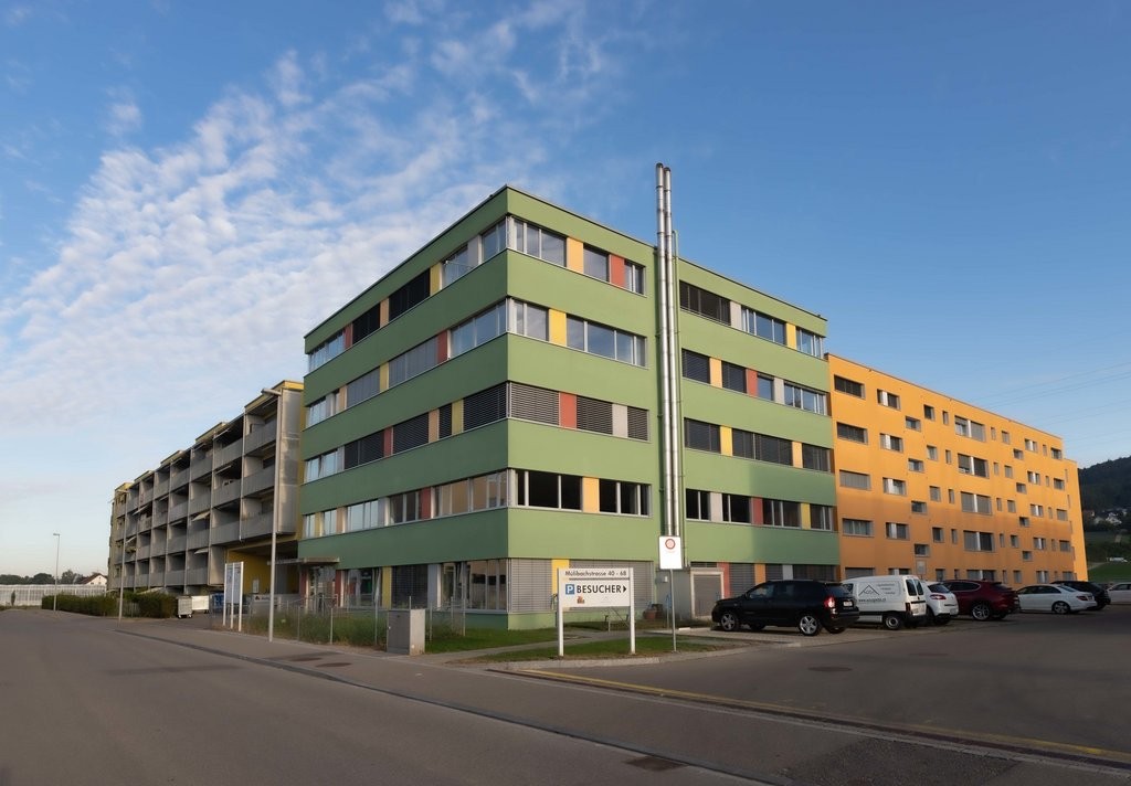 290m² office