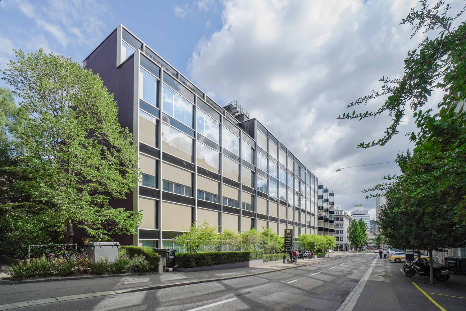 670m² de bureaux
