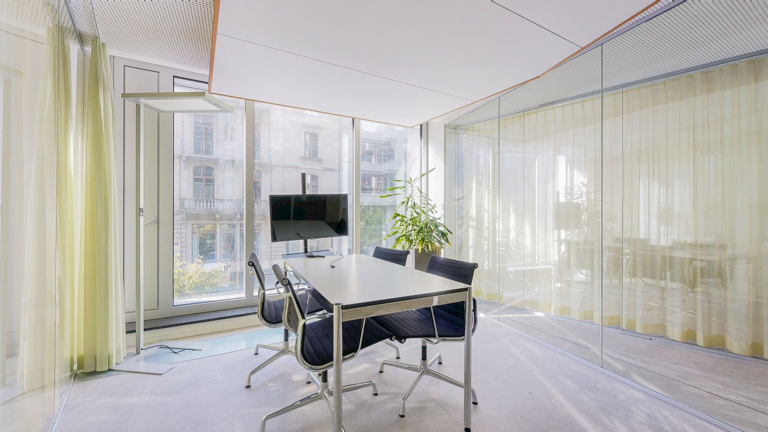 670m² de bureaux