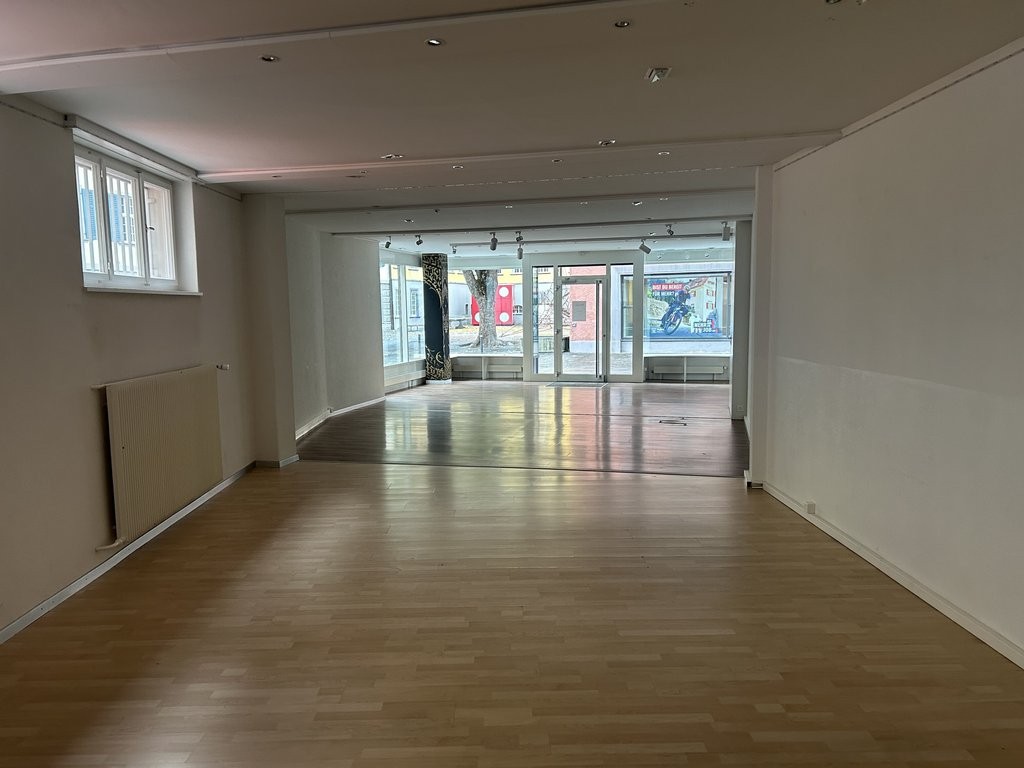 Magasin de 145m²