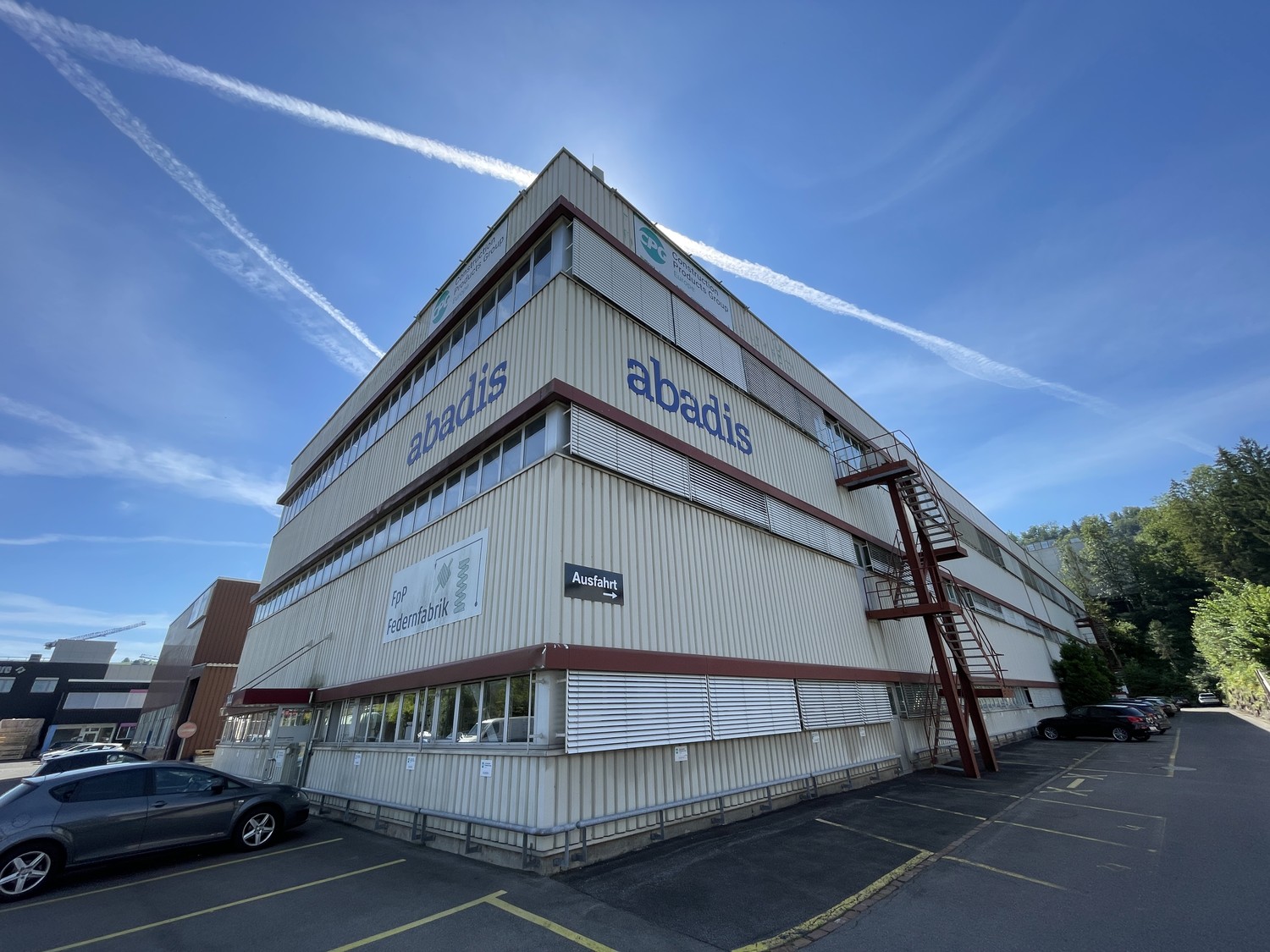 300-1240m² commercial