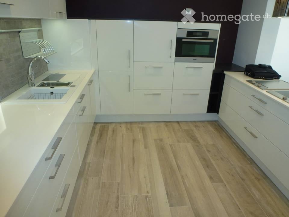 5 rooms apartment