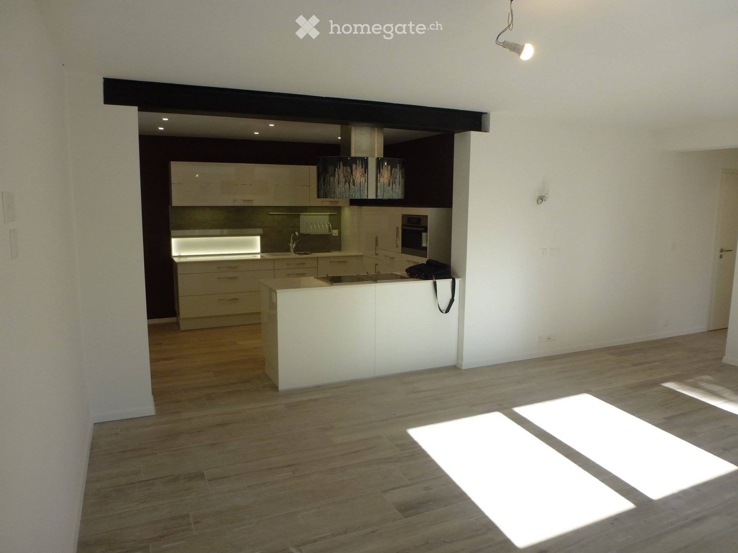 5 rooms apartment