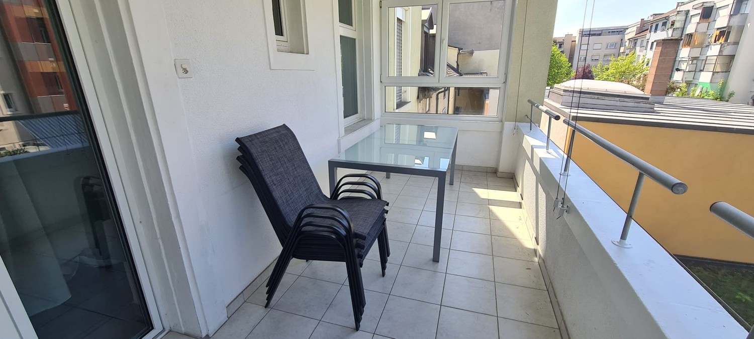 Chambre meublée dans un appartement en colocation bien entretenu (près de la Messe Basel)