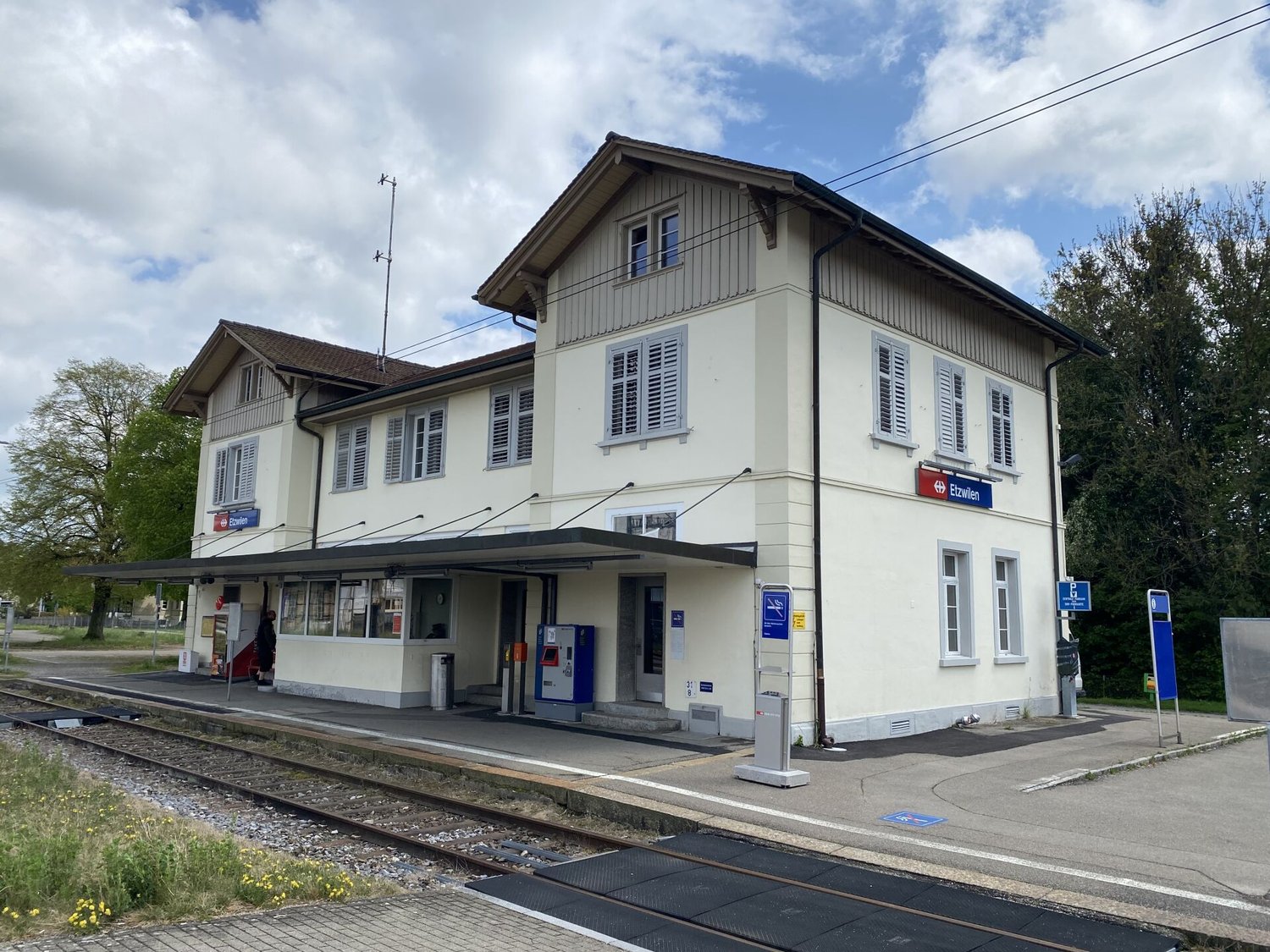 176m² office