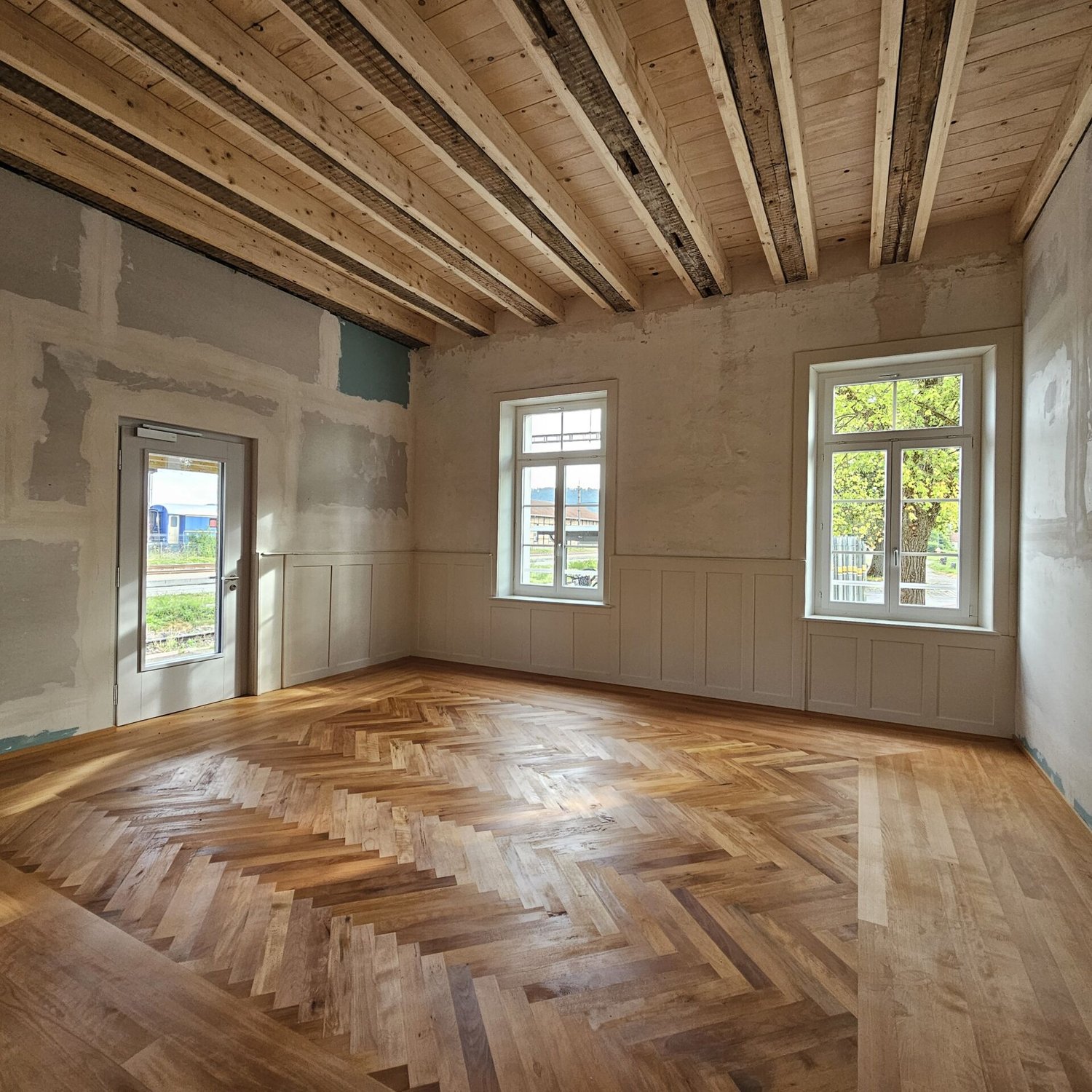 176m² office