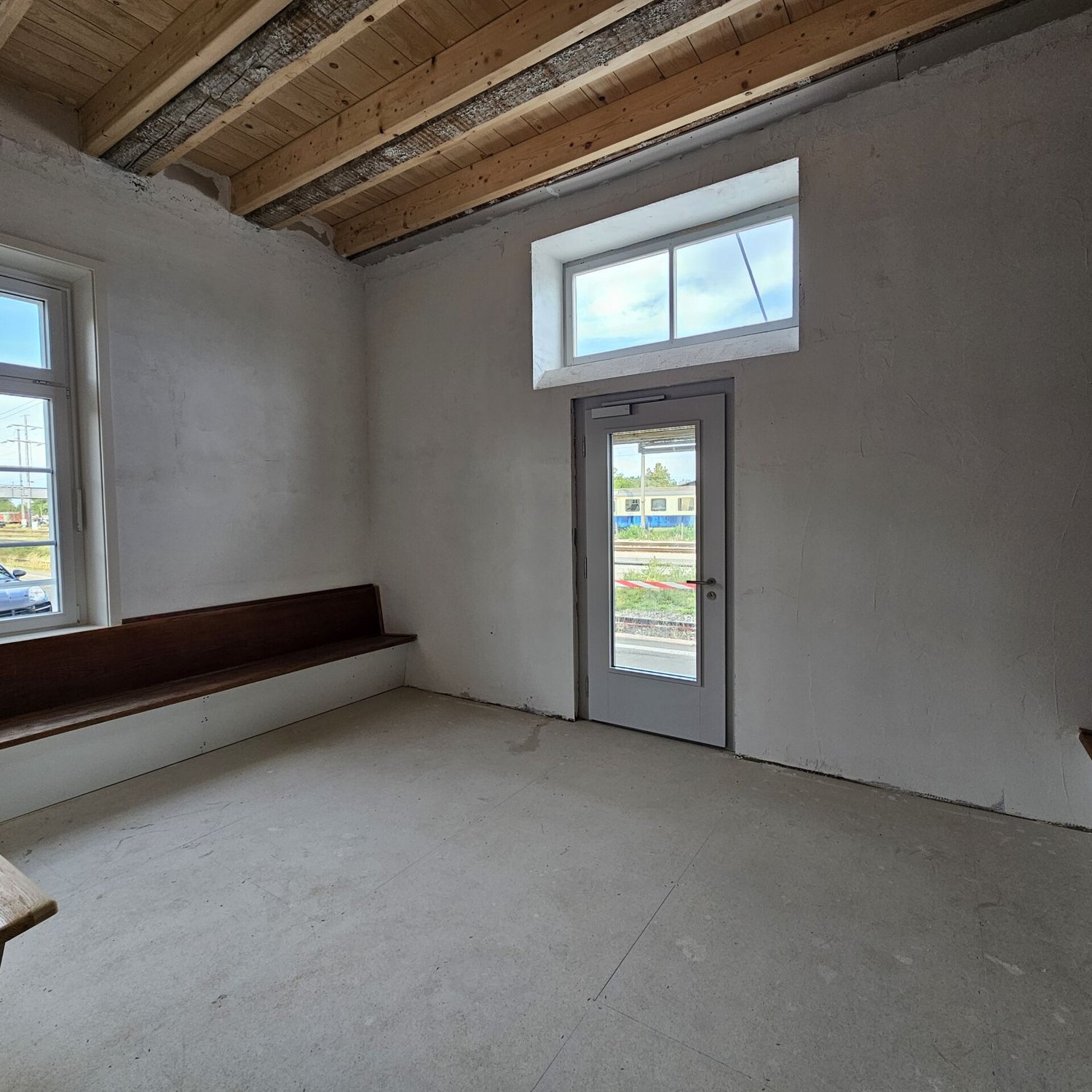 176m² office