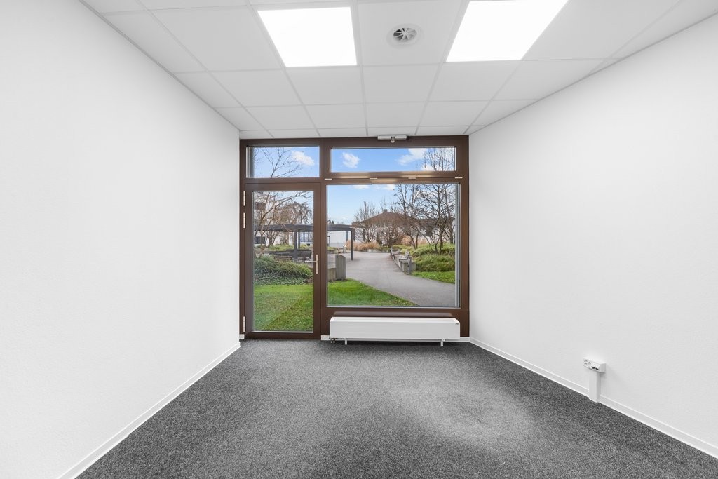 105m² commercial, photo 7 sur 10