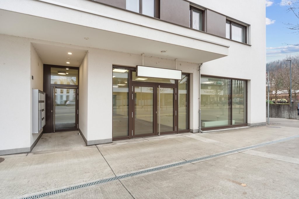 105m² commercial, photo 3 sur 10