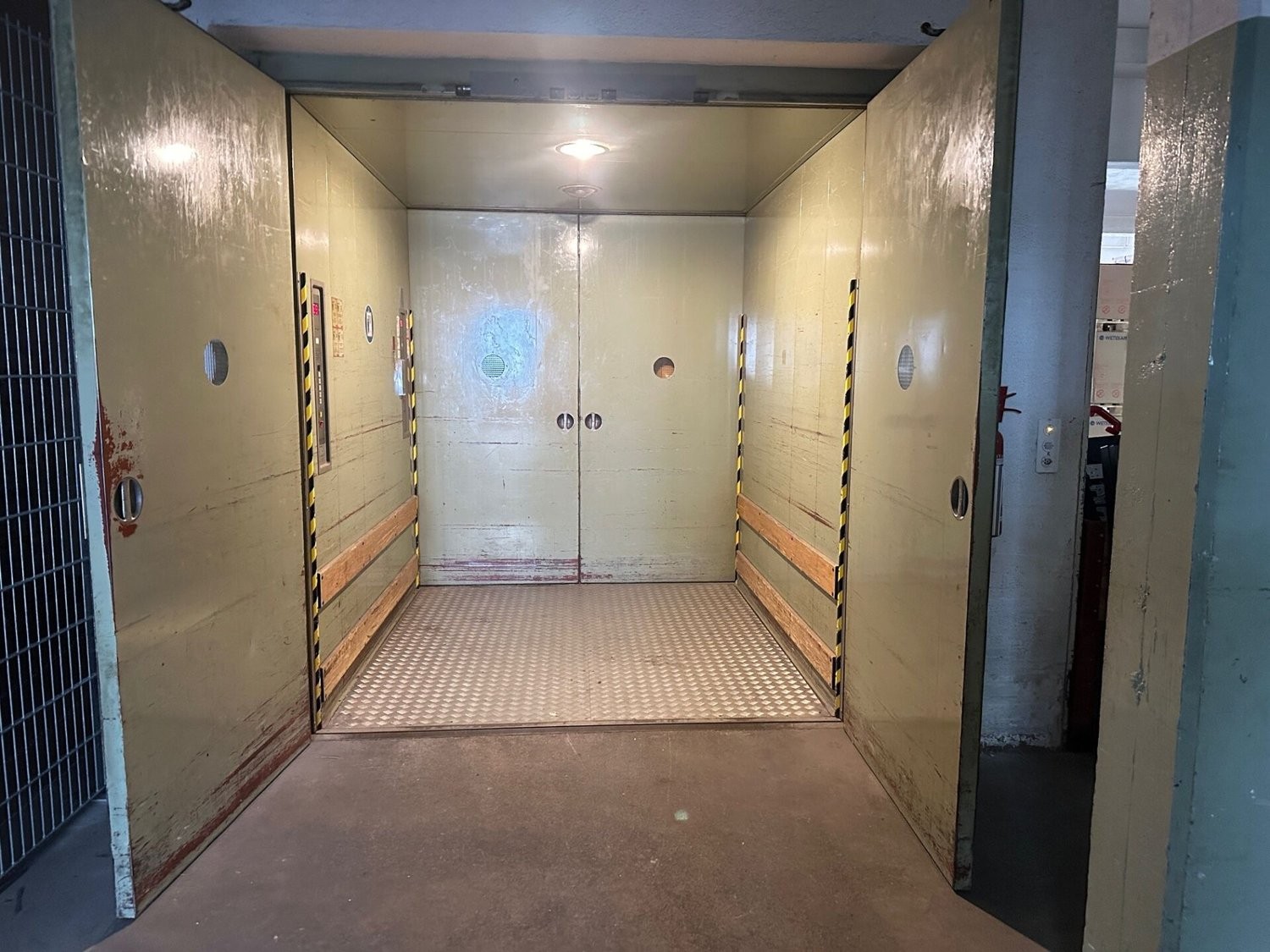 Pièce de loisirs de 163 m², photo 6 sur 7