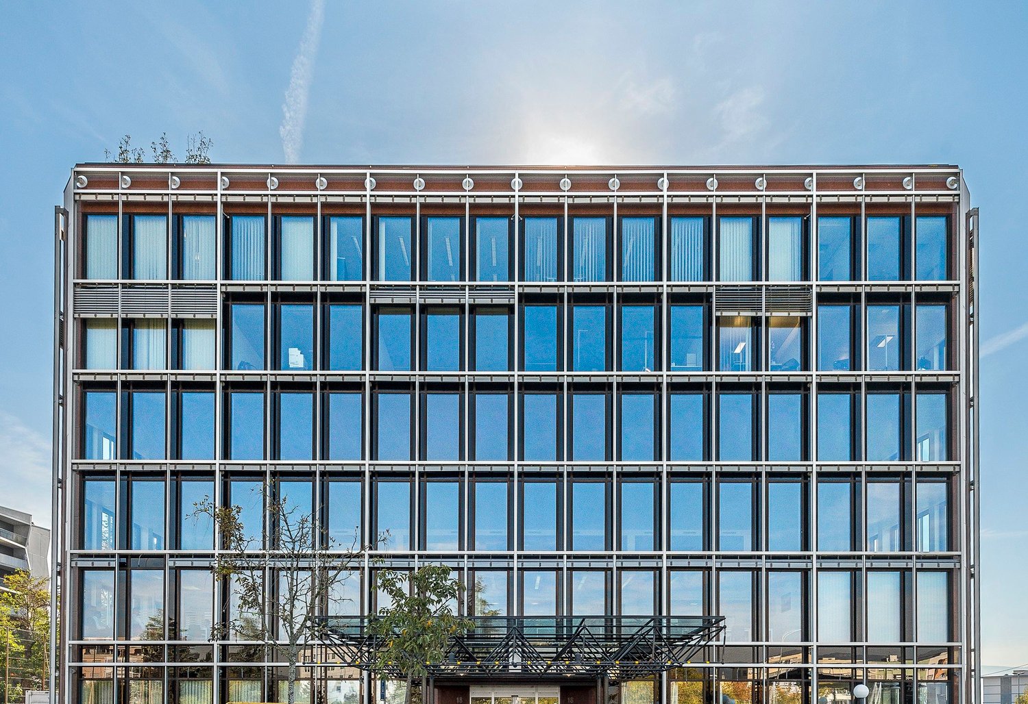 257m² office, photo 1 sur 3