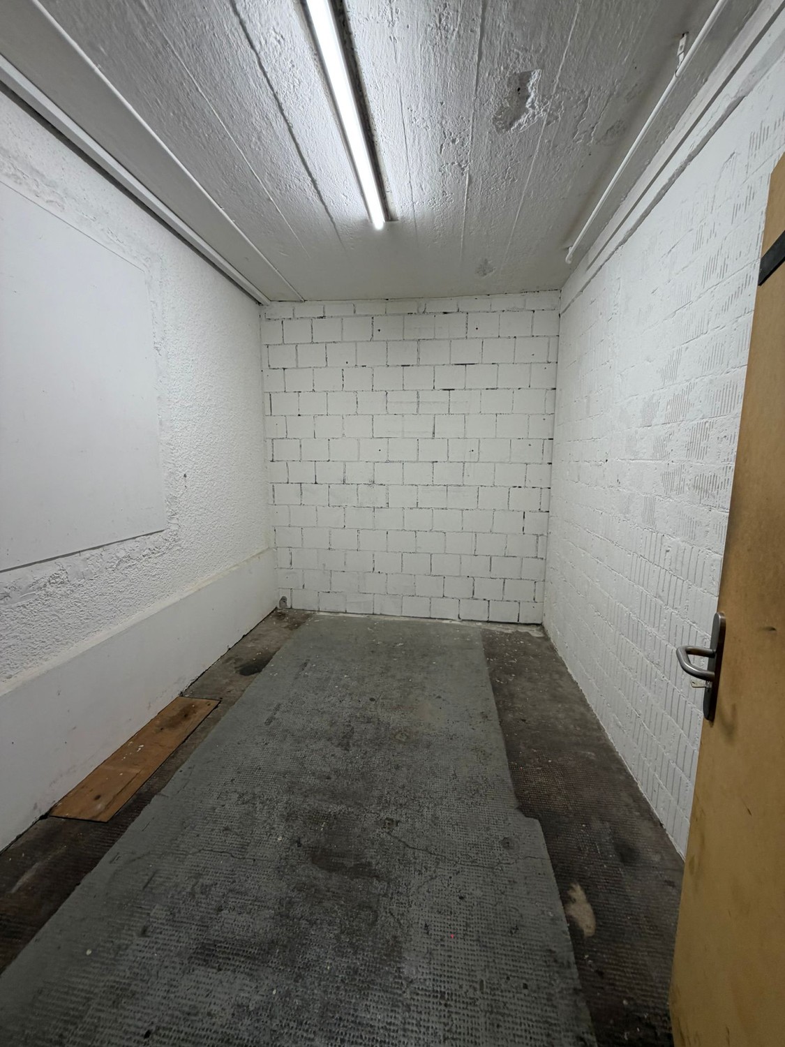 Magasin de 240m², photo 7 sur 10