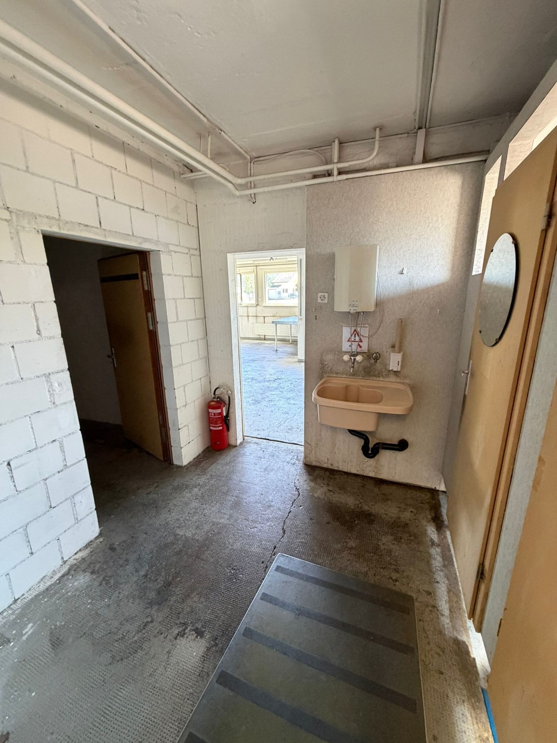 Magasin de 240m², photo 10 sur 10