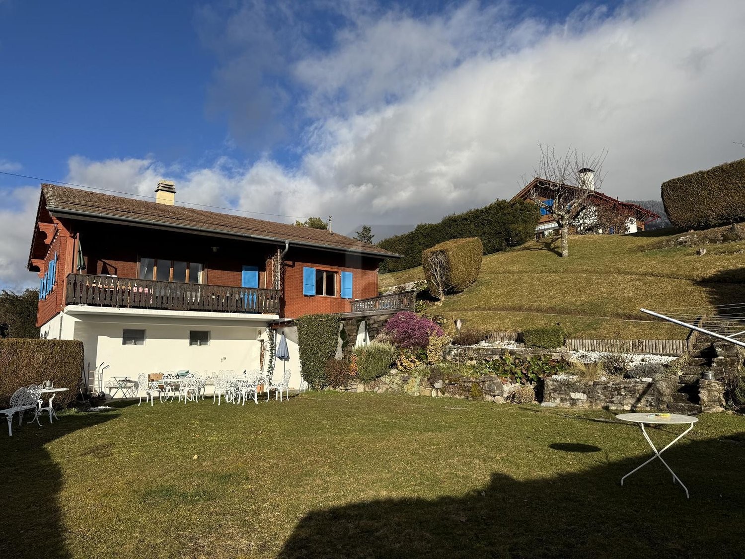 5 rooms single house