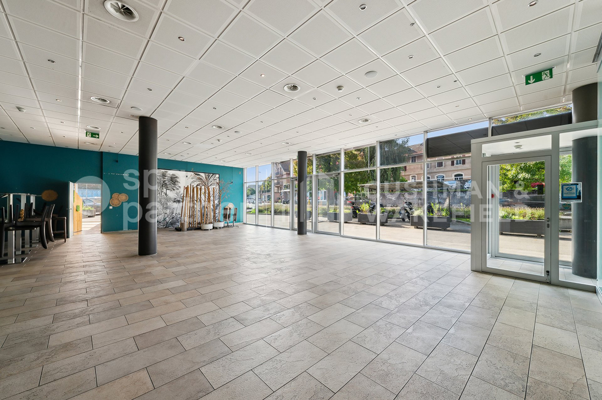 548m² commercial, photo 7 sur 7