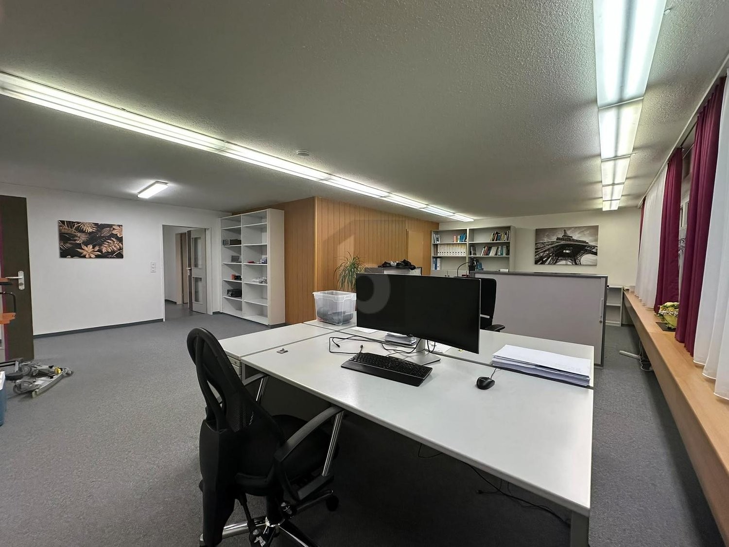 74m² bureau, photo 4 sur 4