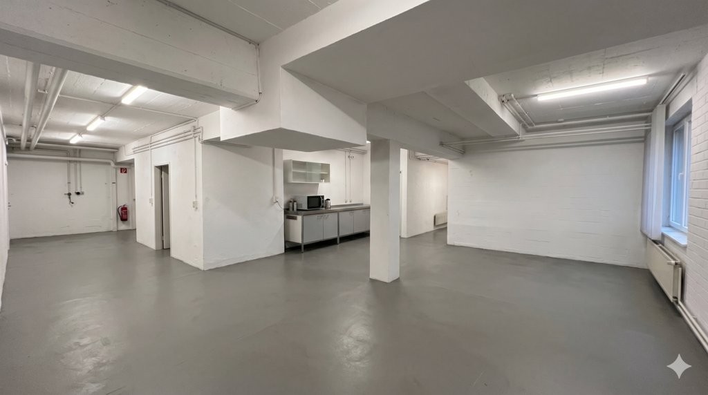 73m² commercial, photo 2 sur 4