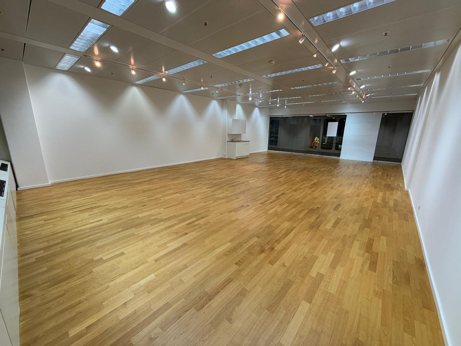 95m² office, photo 3 sur 3
