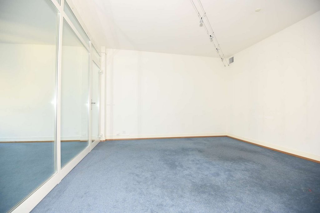 80m² office, photo 2 sur 8
